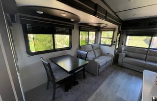 Luxurious Arizona Adventurers