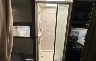 Coachmen RV Freelander 27QB Chevy 4500 (CA)