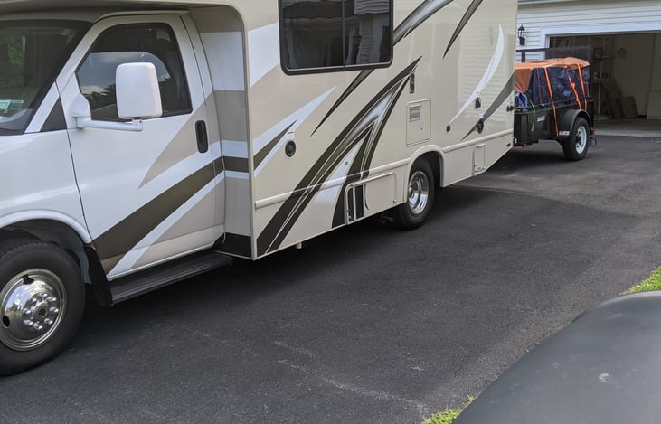 Trailer in tow. Drove 1,000 miles with no issues. This was when we moved from NY.