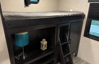 Glamping Good Times! - 2022 Jayco 38BHDS