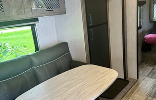 4 Season RV Perfect  4 Couples or Small Groups