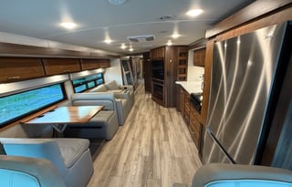 Gianna's 2021 Winnebago Forza 38W Diesel