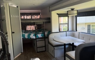 Modern Vibe 26BH/Perfect for Family/Bring the Pets