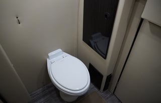 LUXURY 10 passengers VAN w TV, Kitchenette, Toilet