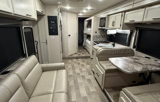 2022 Thor Motor Coach Chateau 31E