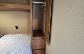 ★BUNKS★QUEEN★