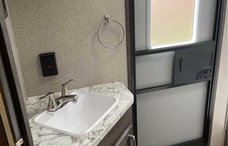 2021 Jay Flight Bunkhouse—Family Ready!