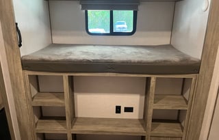 2 bedroom, 2 full baths, fifth wheel