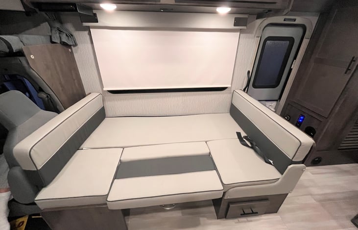 Dinette bed