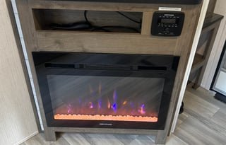 2023 33ft Travel Trailer. We deliver and set up