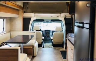 2018 Winnebago Navion 24J