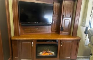 Spacious 3-Slide Coach | Delivered & Set up
