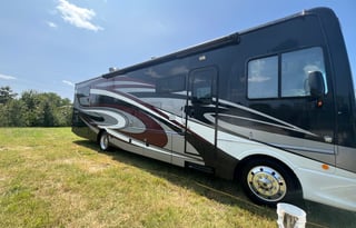 2018 Fleetwood Bounder 36D