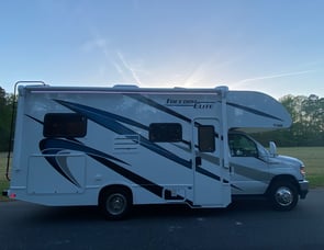 Thor Motor Coach Freedom Elite 22FE