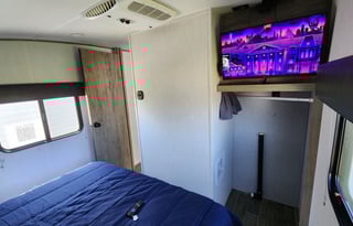 2022 Forest River RV Cherokee Arctic Wolf 287BH