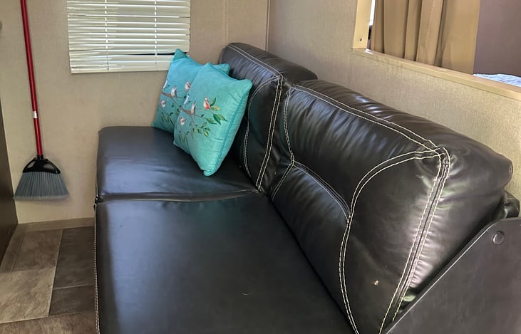 Couch that converts to bed