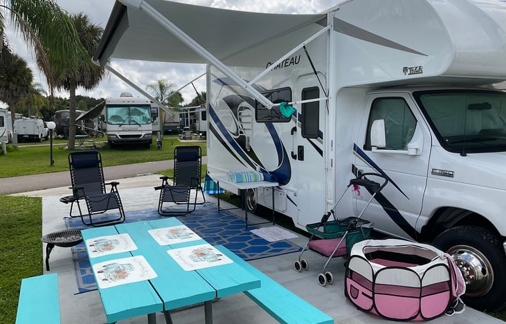 Everything you need to cook outdoors.