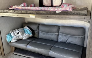 2021 Crossroads–Bunkhouse & Outdoor Kitchen-Slps 8