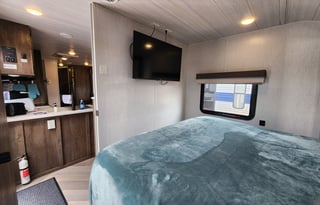 Clubhouse - Ultimate Family Camper