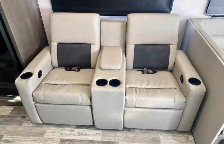 💺😌 Experience ultimate comfort in our RV's plush recliners! Perfect for relaxation after your adventurous escapades. 🚐✨