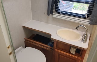 Ready for Fun! 26' Rockwood Ultralite- sleeps 5-6