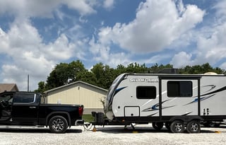 Cozy Cruiser Cabin