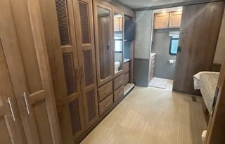 2022 Thor Motor Coach Challenger 37FH