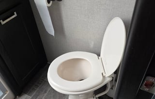 STEVE AND PEGGYS RV RENTAL AND HOSTING.