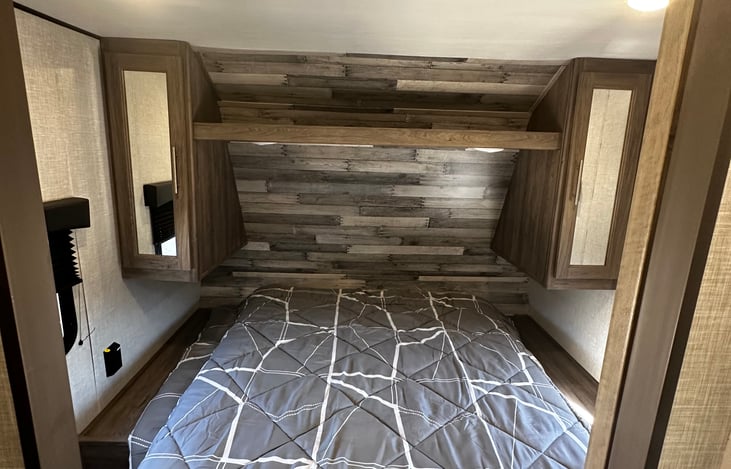 Main Bedroom with Queen Size Bed and Storage