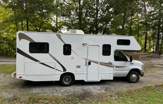 "Rocky the RV" 2018 Thor Majestic 23A