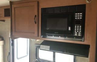 2014 Coachmen RV Freelander 21QB-LTD Chevy 4500