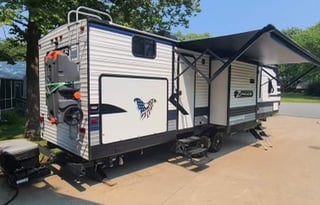 Pet Friendly Bunkhouse Camper Rental