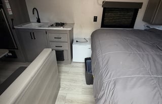 2025 Keystone Hideout - Modern, Cozy & Easy to Tow