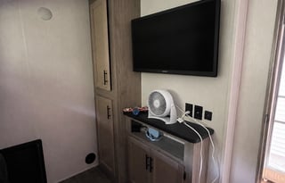 Luxury RV | Sleeps 10 | Bunkhouse & King Suite