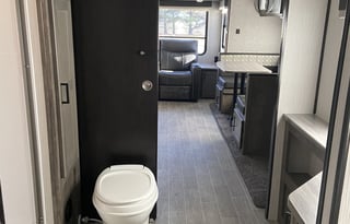 New Elite Heartland Wilderness 2500RL