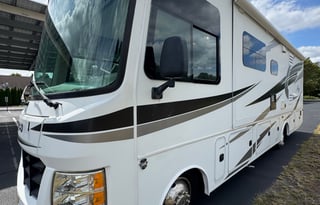 The Glamp Champ - Luxury on Wheels