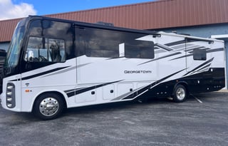 Luxury Class A GT5 2 Full Bathrooms