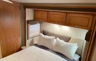 A Beautiful Cozy Motorhome for the Family