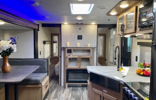 JJ’s Family Getaway Camper Rental