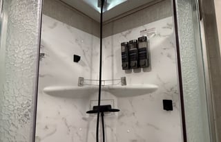 2022 Entegra Odyssey 31F–Sleeps 10, Wifi, Loaded