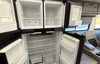 Fully Stocked Family & Pet Friendly Class A RV
