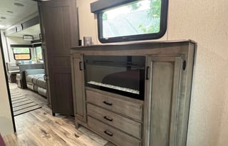 Sweet Retreat - Delivered luxury camper!