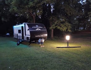 Coachmen RV Catalina Summit Series 8 221MKE