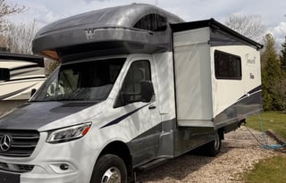 The PERFECT vehicle for your traveling experience!