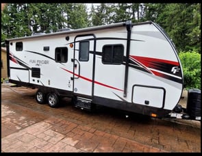 Cruiser Fun Finder XTREME LITE 23BH