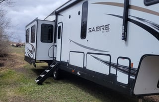 2021 Sabre Mid Bunk 5th wheel