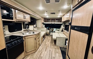2018 Thor A.C.E. Class A | Sleeps 8 | 28Ft Long