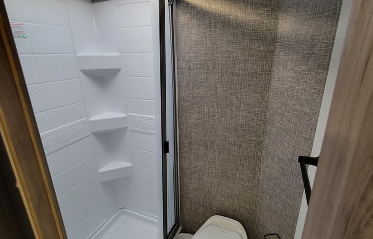 Full bathroom (toilet, shower, sink)