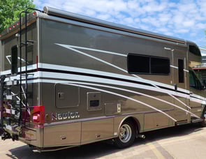 Winnebago Navion 24D