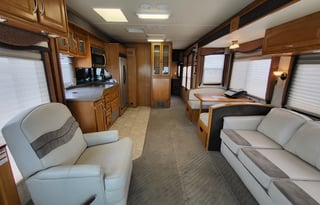 2004 Fleetwood RV Pace Arrow 37C